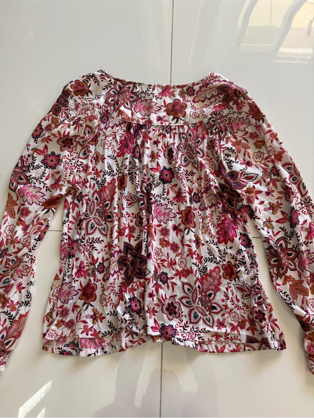 Loft Floral Smocked Peasant Blouse in Red and Pink Sz M - Picture 6 of 6